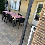 Villa Deux Spacieux Avec Jardin Et Entierement Privatif Dans Lotissement Tres Calme *