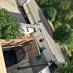 Deux Spacieux Avec Jardin Et Entierement Privatif Dans Lotissement Tres Calme
