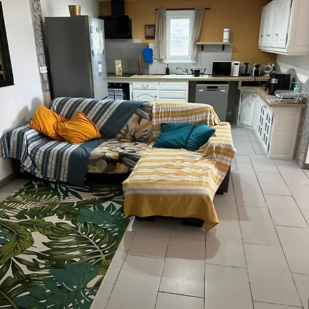 Villa Deux Spacieux Avec Jardin Et Entierement Privatif Dans Lotissement Tres Calme *