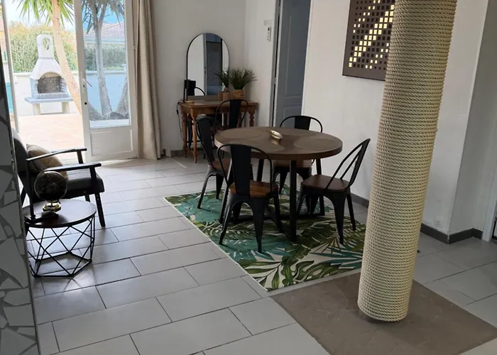 Вилла Deux Spacieux Avec Jardin Et Entierement Privatif Dans Lotissement Tres Calme *